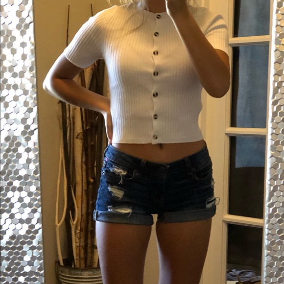 Forever 21 cropped shirt - Picture 2 of 2